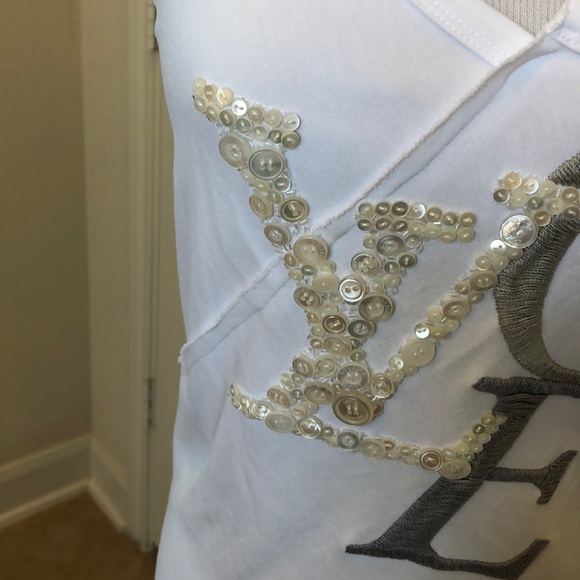 SOLD—Louis Vuitton LOVE button Logo Tank - Picture 5 of 9